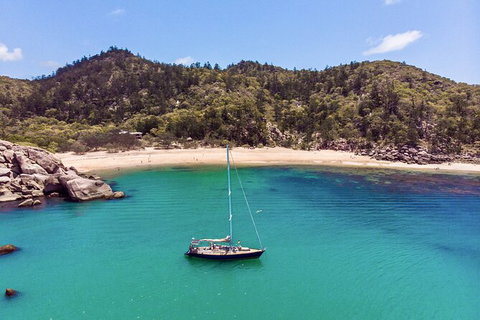 Helicopter And Magnetic Island Sailing - Broome Tourism 6
