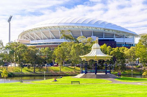 Adelaide Airport Transfers : Airport ADL To Adelaide City In Luxury Van - Broome Tourism 8