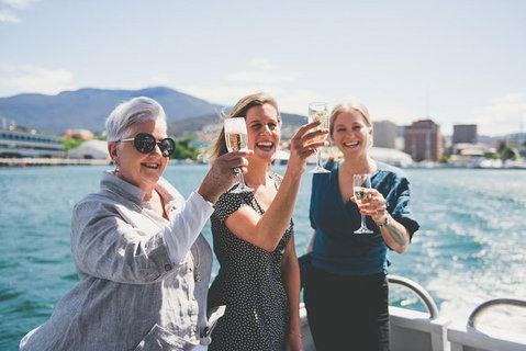 Deep-to-Dish: Tasmanian Seafood Experience - Morning Tour - Broome Tourism 3