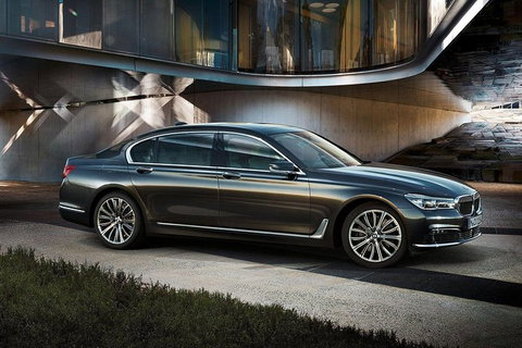 BMW Car Melbourne Airport To CBD - Broome Tourism 0