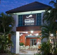 Runaway Bay Tavern - Broome Tourism