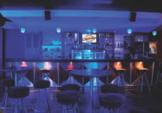 Cambridge Balcony Bar - Broome Tourism 0