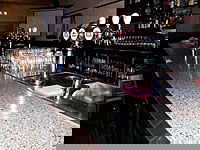 De Biers Lounge Bar - Broome Tourism 1
