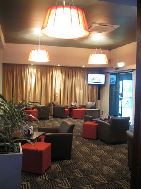 Cleveland Tavern - Broome Tourism 7