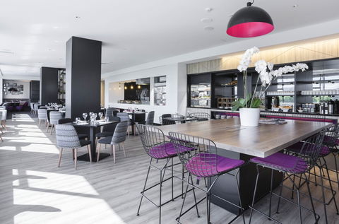 MRepublic Restaurant, Bar And Lounge - Broome Tourism 0