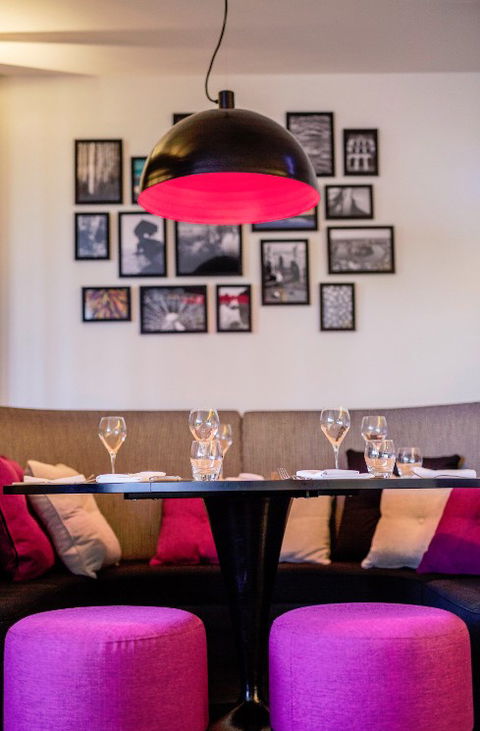 MRepublic Restaurant, Bar And Lounge - Broome Tourism 6