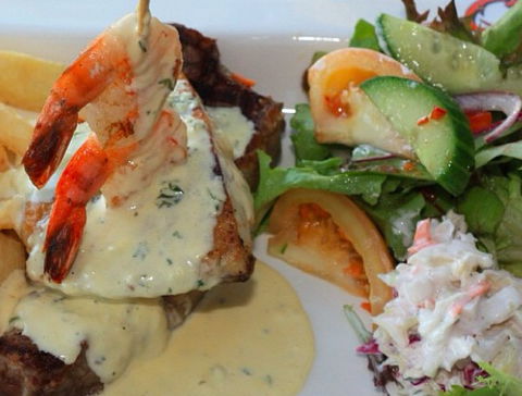 Outback Jacks Bar & Grill - Broome Tourism 3
