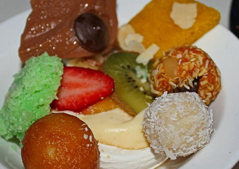 Hathi Indian Restaurant - Broome Tourism 1