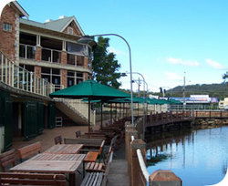 The Woodport Inn - Broome Tourism 0