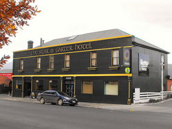 Star & Garter Hotel - Broome Tourism 0