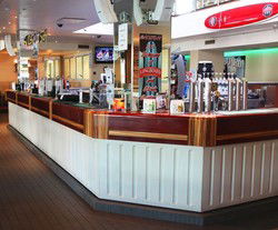 Collaroy Beach Hotel - Broome Tourism 0