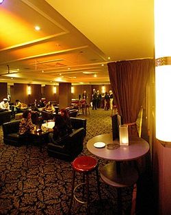 Statement Lounge Bar - Broome Tourism 1