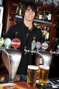 Kardinya Tavern - Broome Tourism 1