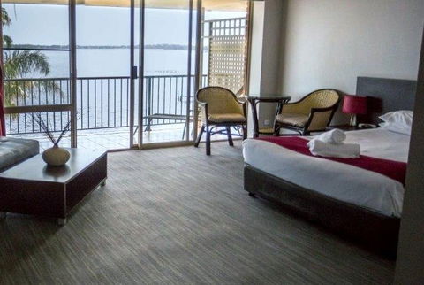 The Beachcomber Hotel - Broome Tourism 0