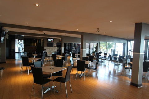 The Beachcomber Hotel - Broome Tourism 3