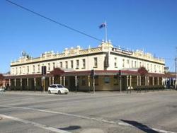 Soden's Australia Hotel - Broome Tourism 0