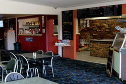 Greenwell Point Hotel - Broome Tourism 0