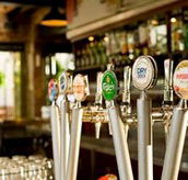 Queens Tavern - Broome Tourism