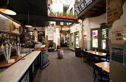 Queens Tavern - Broome Tourism 1