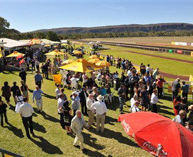 Alice Springs Turf Club - Broome Tourism 3
