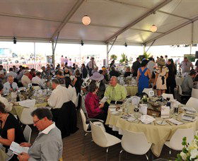 Alice Springs Turf Club - Broome Tourism 2