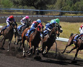 Alice Springs Turf Club - Broome Tourism 0