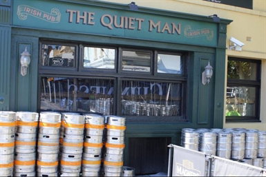 The Quiet Man Irishman Pub - Broome Tourism 0