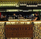 Stoneleigh Lounge - Broome Tourism