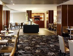 Lobby Lounge And Terrace - Broome Tourism 2