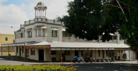 Grand Hotel (Mount Morgan) - Broome Tourism 5