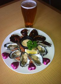 Lake Macquarie Tavern - Broome Tourism 1