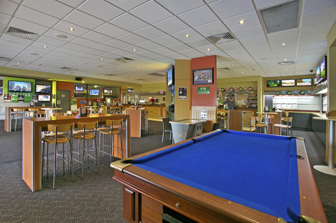 Lakeside Village Tavern - Broome Tourism 2