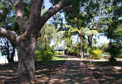 Mandorah Beach Hotel - Broome Tourism 3