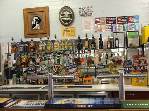 Old Bar Tavern - Broome Tourism 2