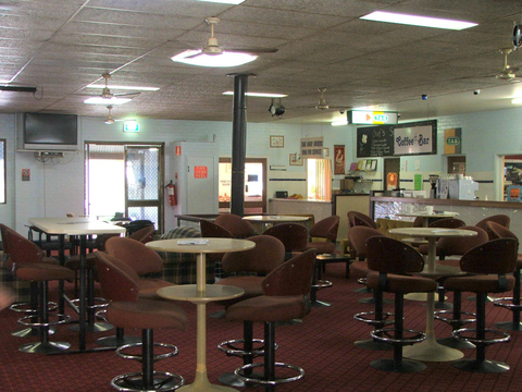 Old Bar Tavern - Broome Tourism 3