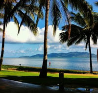 Harolds Seafood on The Strand - Broome Tourism