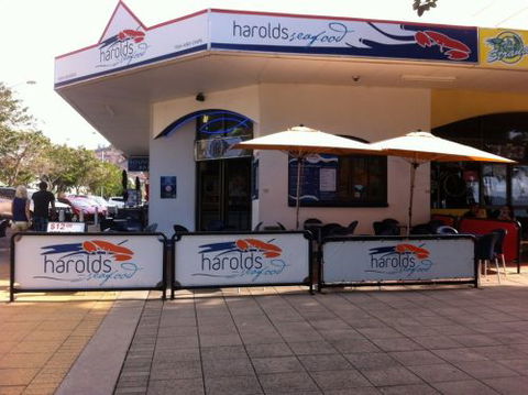 Harolds Seafood On The Strand - Broome Tourism 3
