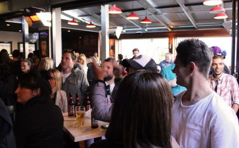 The Sporting Globe Bar & Grill - Broome Tourism 2