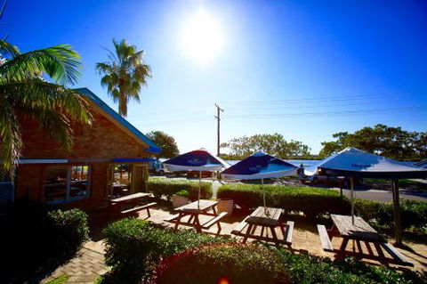 Tea Gardens Hotel–Motel - Broome Tourism 1