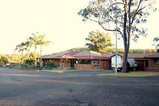 Bushland Tavern - Broome Tourism 1