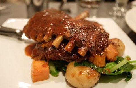 Mikes Seafood Grill - Broome Tourism 0