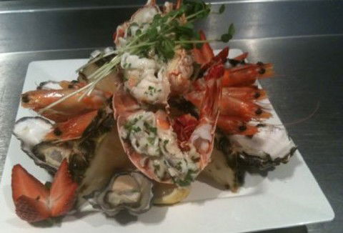 Mikes Seafood Grill - Broome Tourism 1