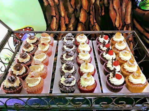 Heaven Leigh Cupcakes - Broome Tourism 3