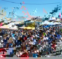 Byron Bay Community Market - Broome Tourism