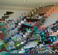 School holidays - Kids art class - Painting - Broome Tourism