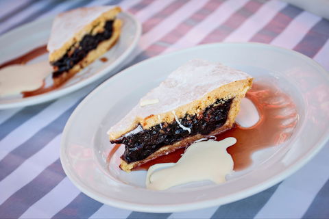 Young Cherry Blossom Long Lazy Lunch - Broome Tourism 2