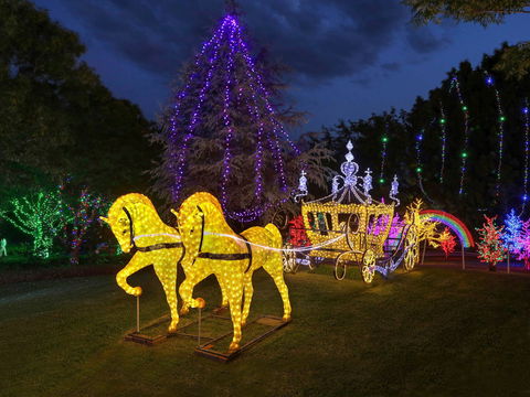 Christmas Lights Spectacular At Hunter Valley Gardens - Broome Tourism 2