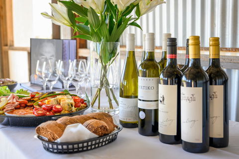 Four Seasons In The Armagh Vineyard - Broome Tourism 6