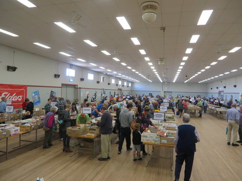 Rotary Club Of Wagga Wagga - Book Fair - Broome Tourism 1