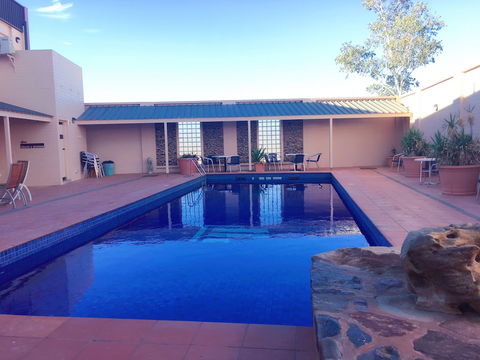 Desert Cave Hotel - Broome Tourism 4